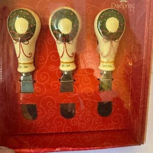 Dayspring: The Meaning of the Christmas Wreath Three Knives/Utensils EUC